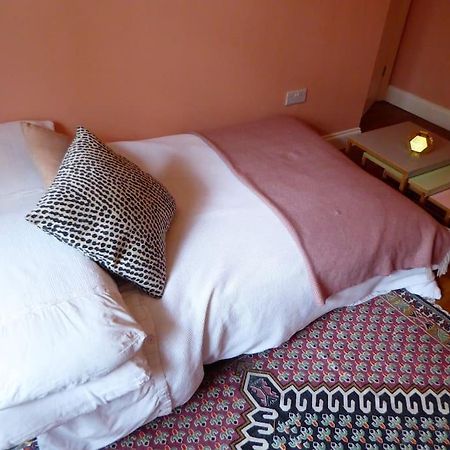 Stylish And Colourful Flat Minutes From The Beach Margate Exterior foto